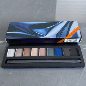 MAC EYESHADOW PALETTE + BRUSH - SHINY PRETTY THINGS EYE PARTY - SMOKY (9 COLOUR)